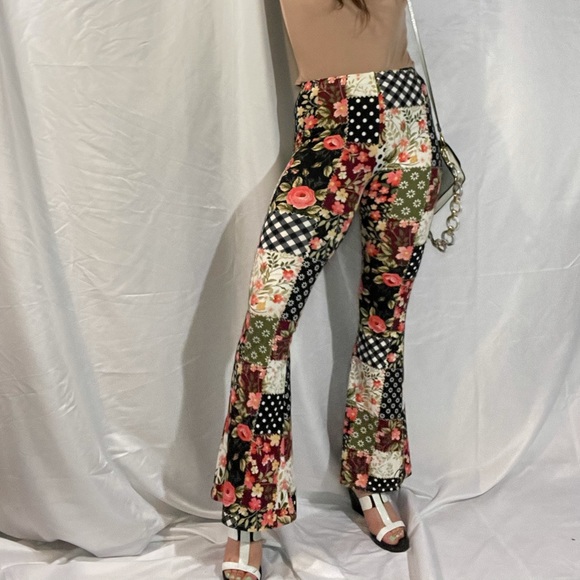 Alfant Black and White Wedges - Picture 9 of 13